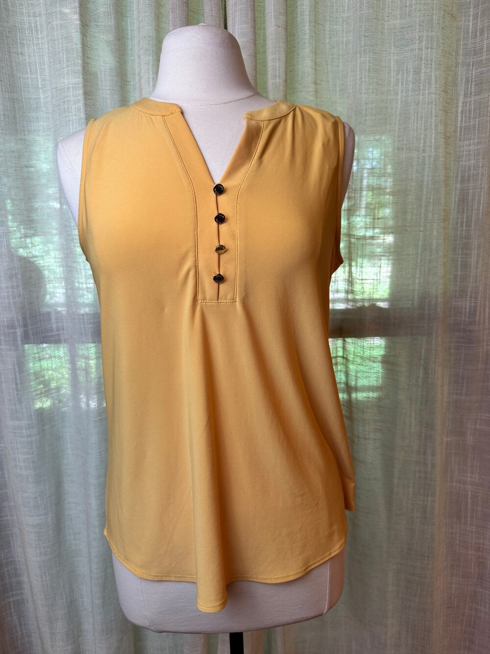 Anne Klein Yellow Sleeveless Blouse Gold Button Top NWOT Size Small